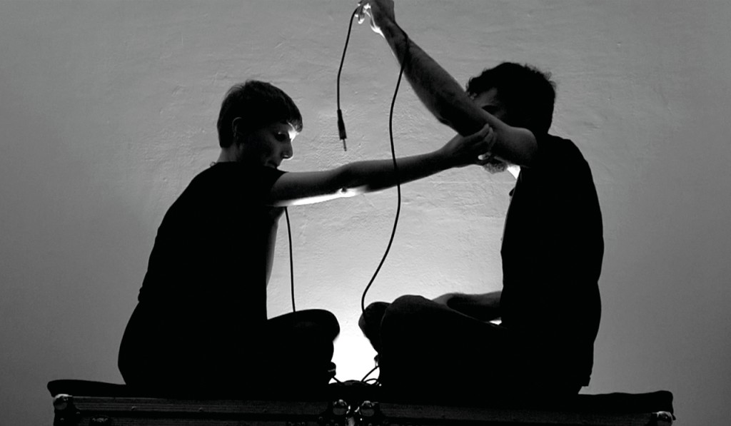 Jack-duo, performance à Plateforme, Paris (2012)