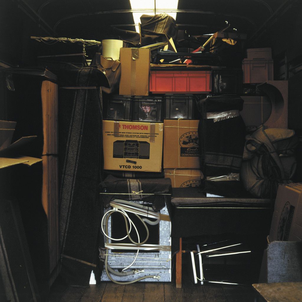 Mises en demeure, 2007 Photographies de « cul de camion » Impression numérique sur bâche PVC, structure métalique 240 x 240 x 5 cm 